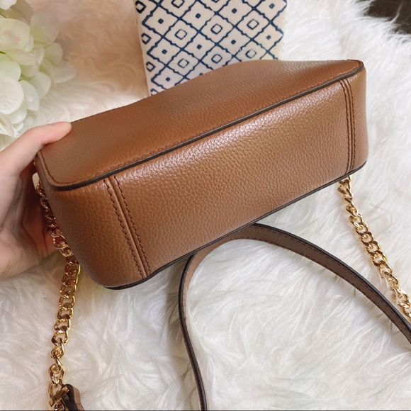 MICHAEL KORS Wanda Small Leather Crossbody - Picture 3 of 8